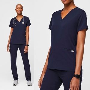 Figs Casma Three-Pocket Scrub Top Core FIONx Navy Blue Size XXS Medical Uniform